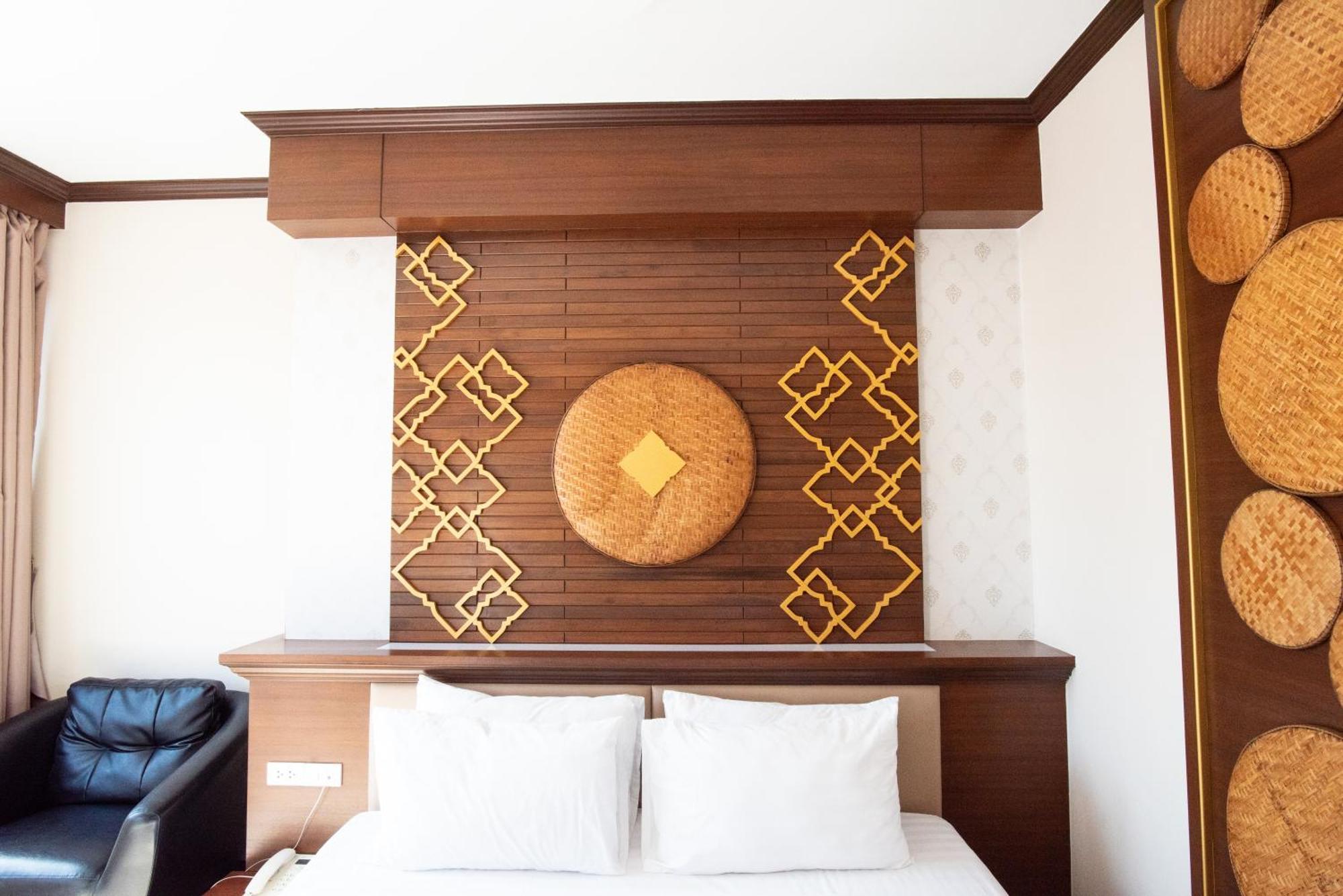 The Proud Hotel Ubon Ratchathani Eksteriør bilde