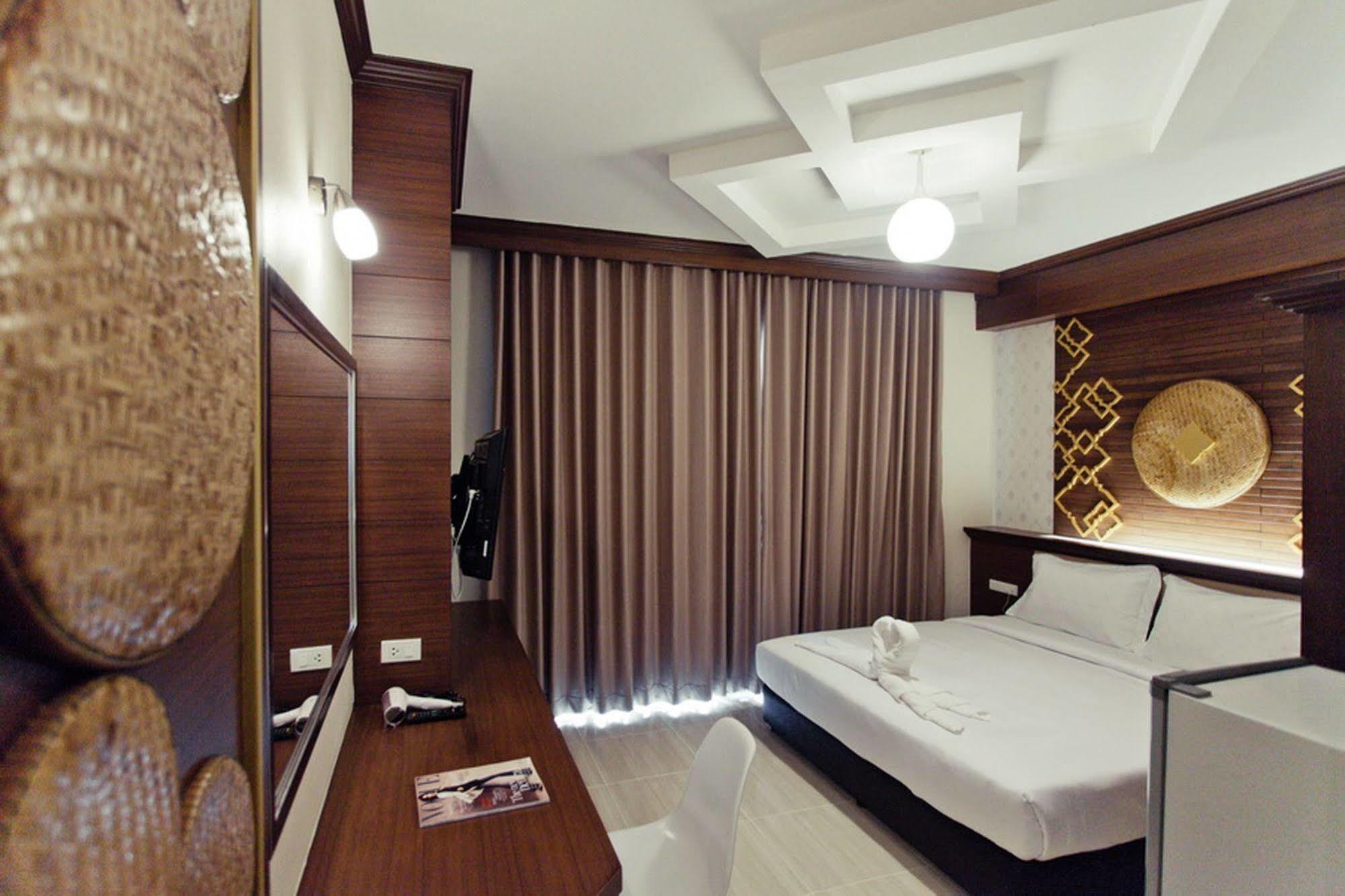 The Proud Hotel Ubon Ratchathani Eksteriør bilde