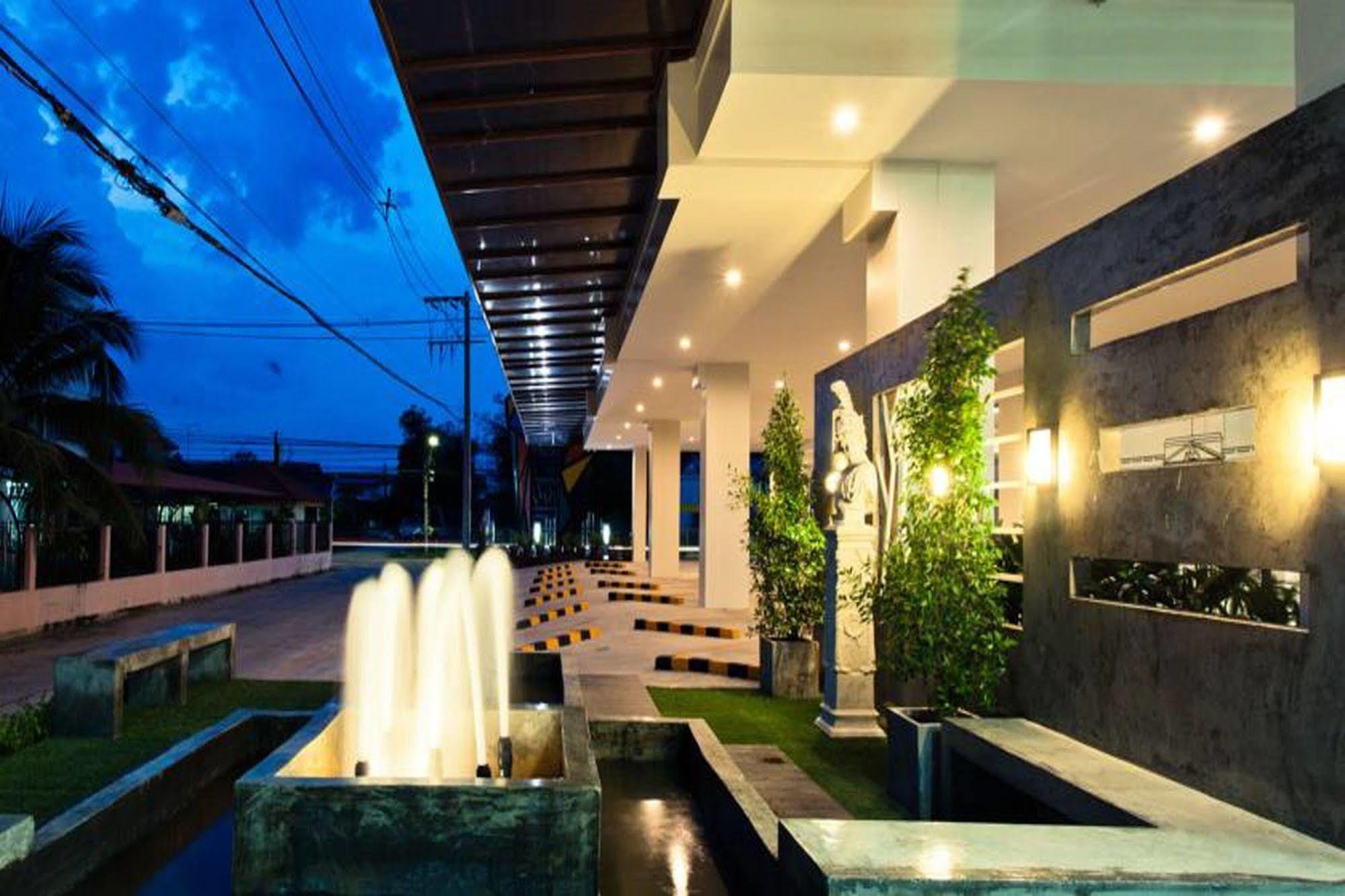 The Proud Hotel Ubon Ratchathani Eksteriør bilde